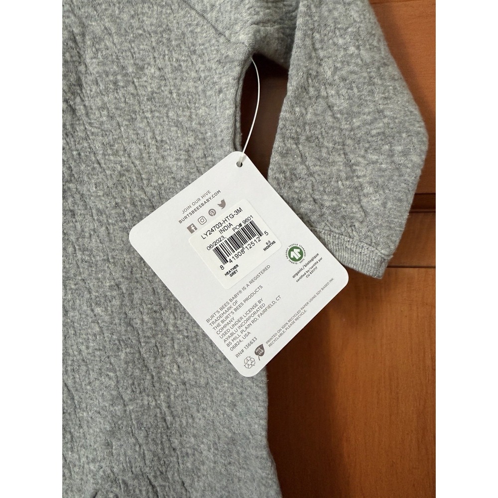 Burt's Bees Baby Unisex Heather Grey Quilted Wrap-Front Baby Jumpsuit Size 0-3M - Picture 3 of 5
